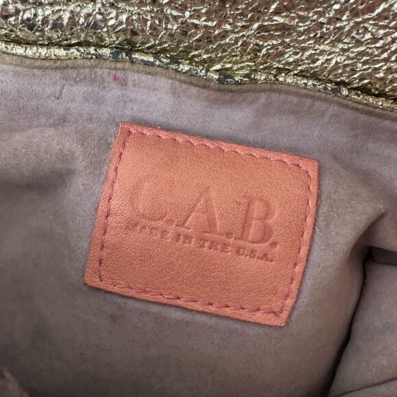 C.A.B. Gold-Silver Shimmer Clam Shell Design Fabric Shoulder Strap Snap Close - Picture 6 of 13